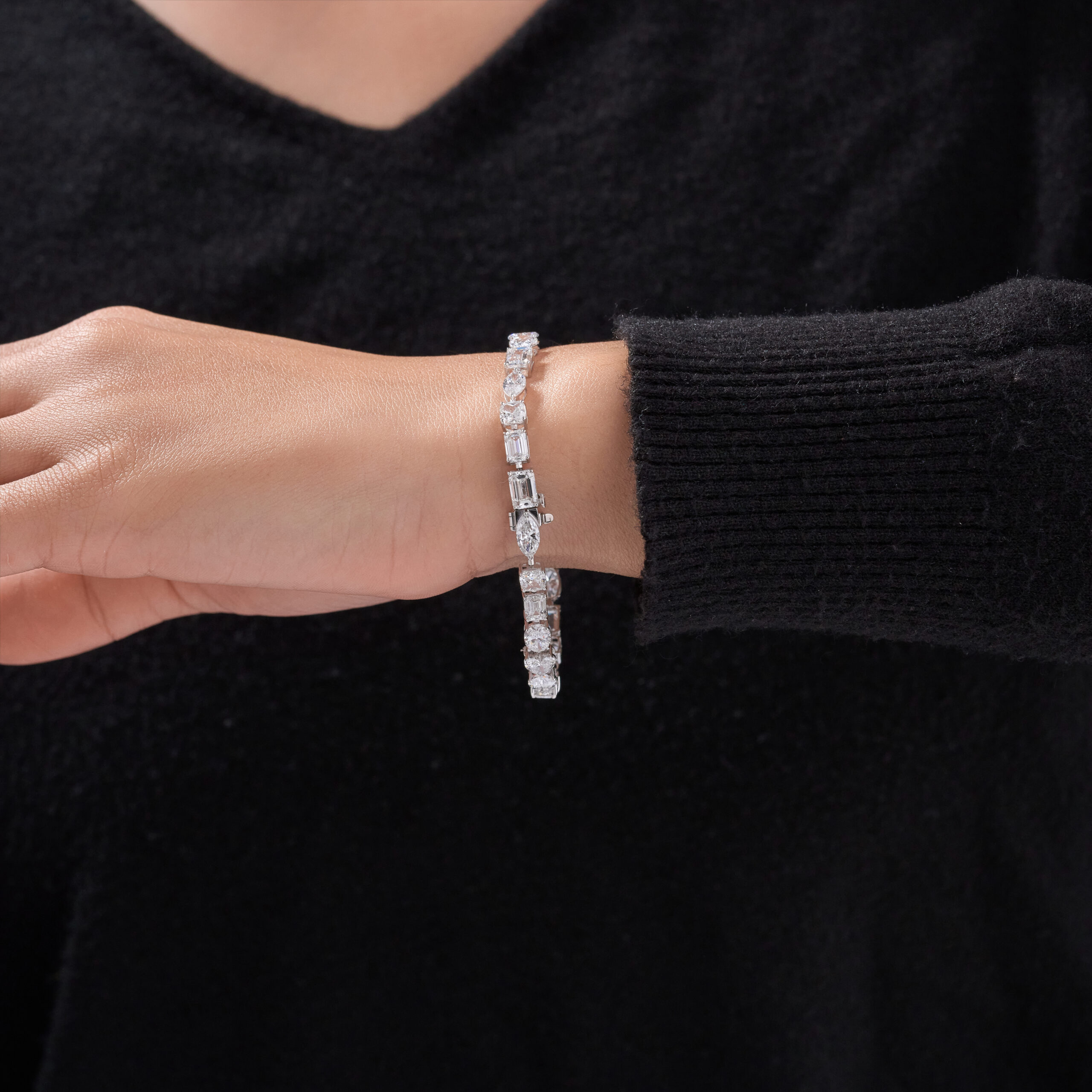 11_AMI JEWELLERS_31-08-26_MI 11_AMI JEWELLERS_31-08-26_MI